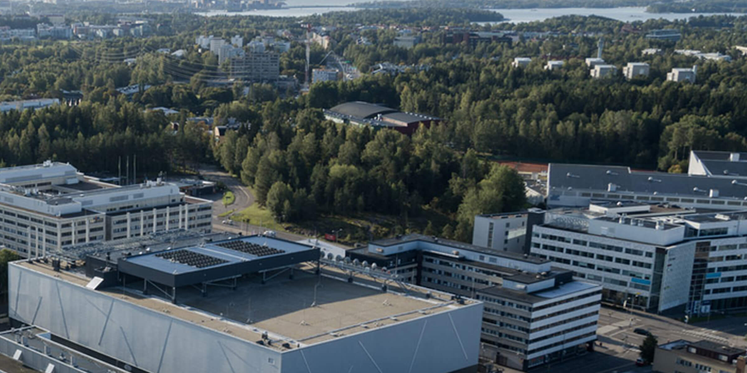 Telia Helsinki Data Center pitäjänmäellä ilmasta kuvattuna.